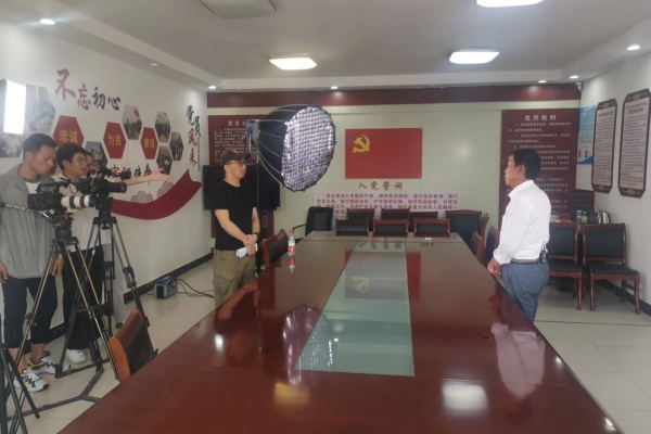 拍摄党员教育片.jpg