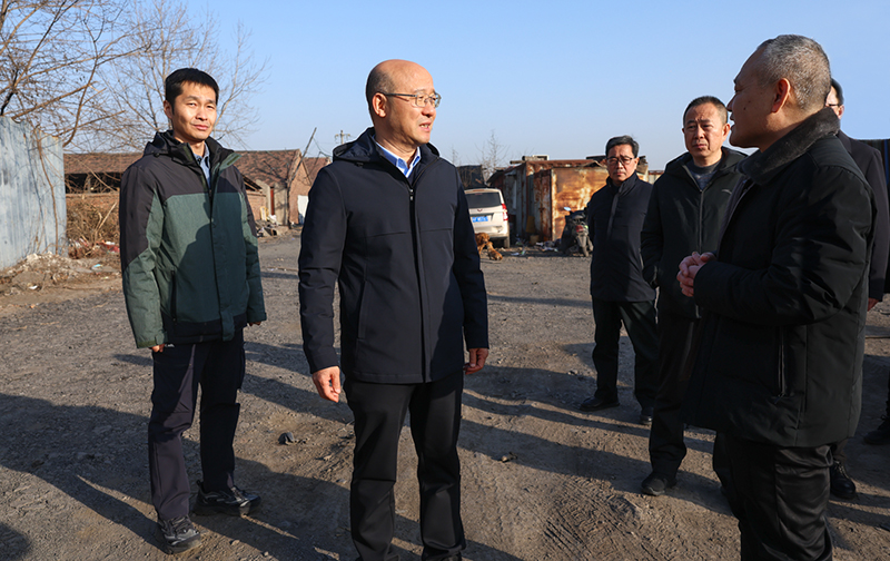 汪华东以“四不两直”方式督导人居环境整治并调研低收...