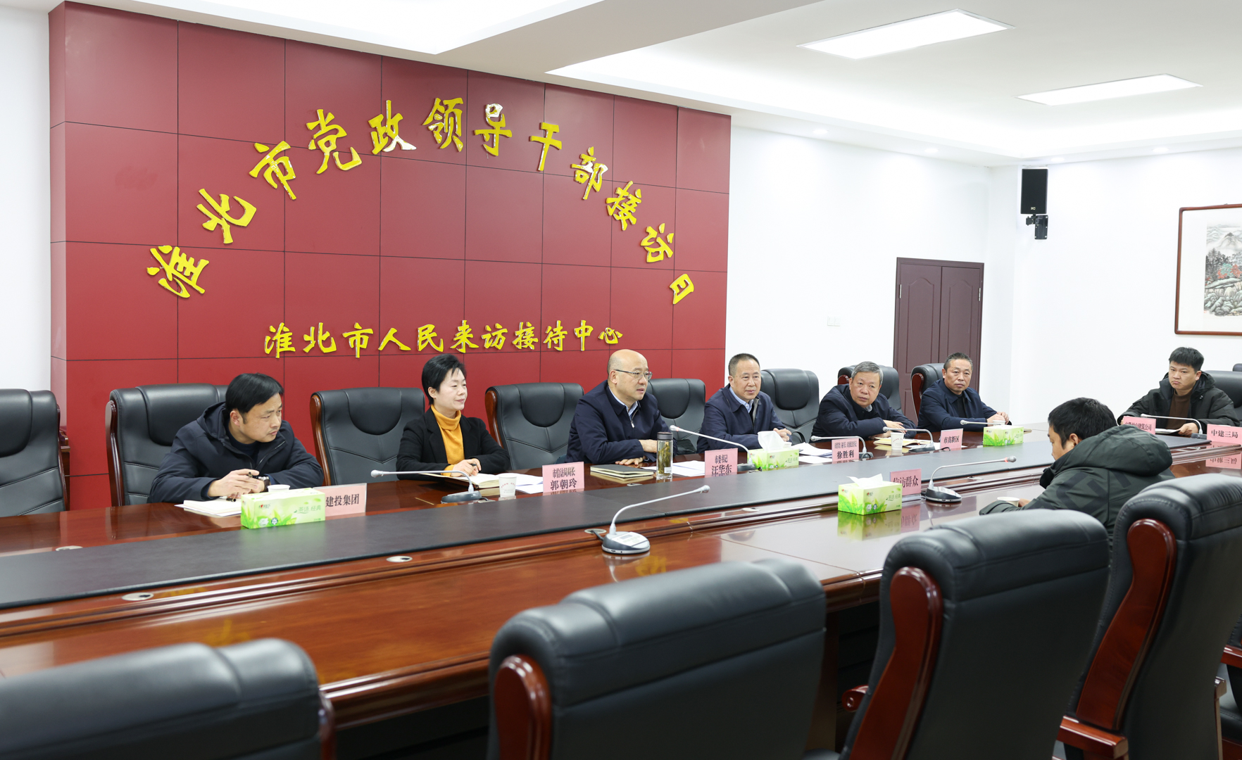 汪华东在市群众来访接待中心开门接访