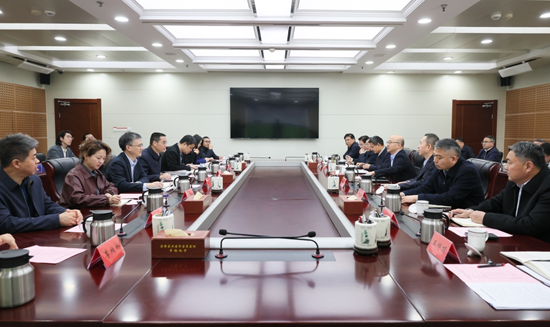 汪华东会见国家开发银行安徽省分行客人