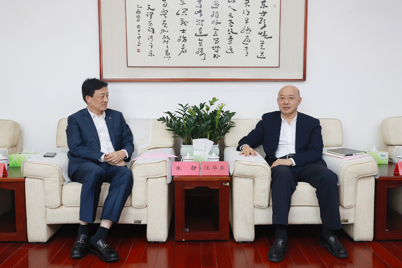 汪华东会见招商银行合肥分行客人