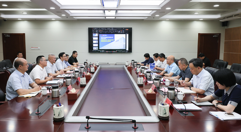 汪华东会见来淮考察客人